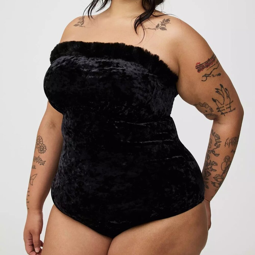 ❤️NWT TORRID LINGERIE STRAPLESS MARABOU BODYSUIT VELOUR FUR CAT TAIL - PLUS SIZE